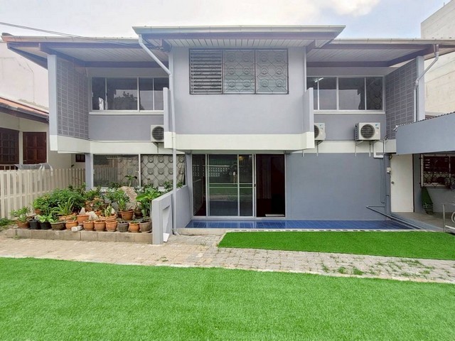  ให้เช่าบ้านเดี่ยวรีโนเวทใหม่ 92 ตารางวา 300 ตารางเมตร พระราม 9 ซอย 41 จดทะเบียนใด้