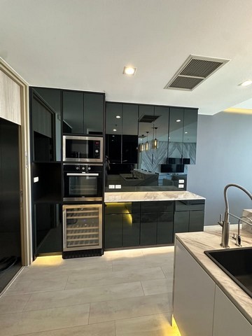 HR2702 For Sale/Rent, Noble Ploenchit (2 beds, 2 bath with bath tub, 120sqm) 0 meters from BTS Ploenchit