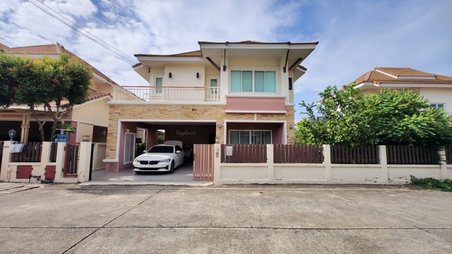 บ้านเดี่ยว อ่างศิลา ชลบุรี ขายบ้านเดี่ยวใกล้โรงพยาบาลเอกชน2 ขายบ้านเดี่ยวใกล้อ่างศิลา อำเภอเมือง ชลบุรี 68 ตารางวา 3 นอน 3 น้ำ 2 จอดรถ