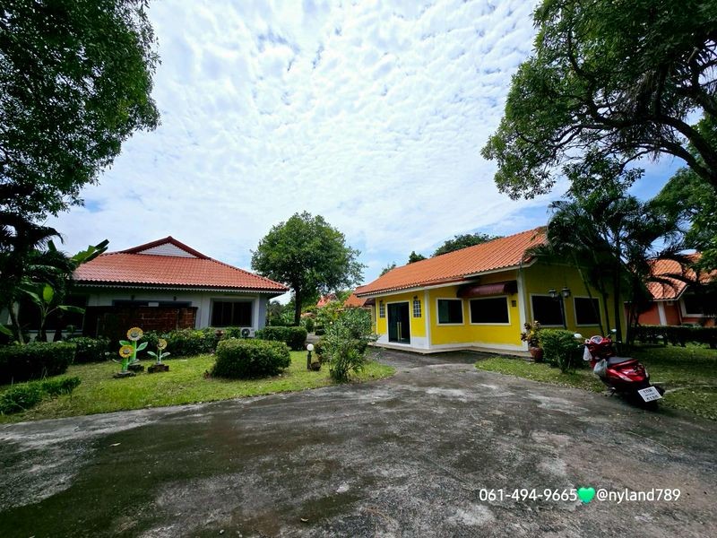 ขายบ้าน 2 หลัง 500 ตรว. ต.บ้านพร้าว อ.บ้านนา จ.นครนายก แถมฟอร์นิเจอร์ทั้งหมดและแอร์ทุกห้อง การเดินทางสะดวกสบาย