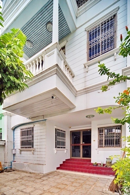 5นอน เจริญกรุง105-109 ให้เช่าทาวน์เฮาส์ 3 ชั้น 420 ตร.ม. Terminal21 พระราม3 155ม.  เจริญราษฏร์35 ตร.วา. 3 น้ำ  ตลาดบางคอแหลม 800 ม.