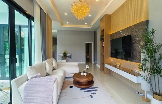 ขายบ้านพูลวิลล่า สร้างใหม่ พร้อมเข้าอยู่ สไตล์โมเดิร์น นาจอมเทียน TP-H1529