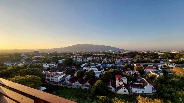 ให้เช่า กาแลทอง คอนโด เฟอร์ครบ ห้องมุม วิวดอยสุเทพ โซนช้างคลาน