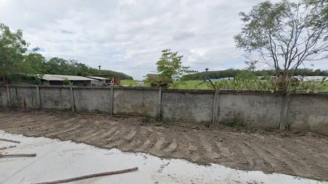 ขายที่ดิน 9-3-31 ไร่ ติดถนนสองฝั่งหน้าหลัง แปลงสวย ต.มาบยางพร อ.ปลวกแดง ( พื้นที่ม่วงจุดขาว )