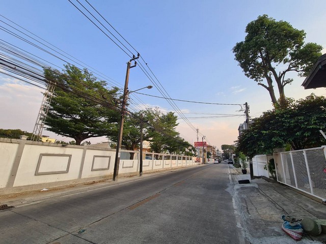 Sale ที่ดิน - พื้นที่ =  0 ไร่ 0 ngan 88 ตร.วา  ไม่ไกลจาก เดอะ ไนน์ พระราม9 ส ว ย