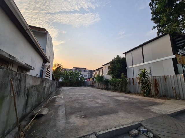 Sale ที่ดิน - พื้นที่ =  0 ไร่ 0 ngan 88 ตร.วา  ไม่ไกลจาก เดอะ ไนน์ พระราม9 ส ว ย