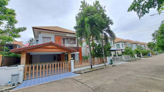 บ้านสวยพร้อมอยู่ หมู่บ้านรสิกา พื้นที่ 55.20 ตรว. 3 ห้องนอน 3 ห้องน้ำ