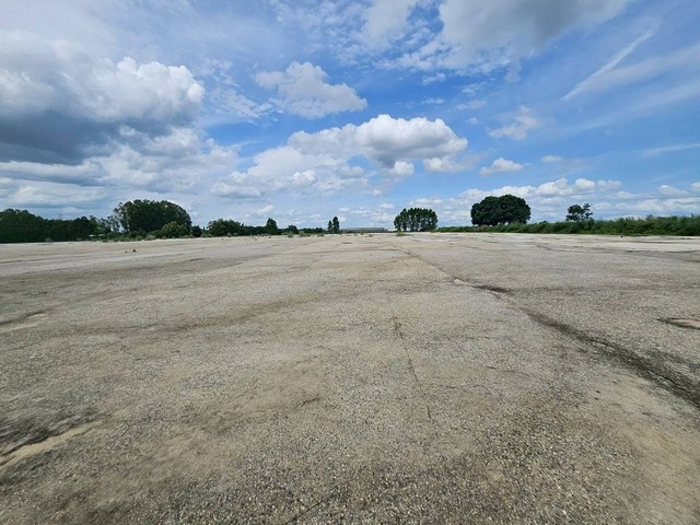 ขายที่ดินลานมันหนองเหียงพนัสนิคม ผังสีเหลือง หนองเหียง  พนัสนิคม  ชลบุรี บนพื้นที่ดิน   31   ไร่