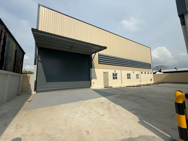 ให้เช่าโกดังพร้อมออฟฟิศ พื้นที่ 400 , 600 ตรม. ถนนกว้าง 8 เมตร ย่านถนนรามอิทรา ใกล้ BTS วัชรพล