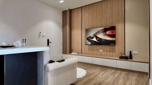 ราคาเพียง 2.69 ล้าน 54 ตรม. 2 นอน 1 น้ำ #ศรีธนา1 คอนโด #รีโนเวทใหม่ – #ห้องหัวมุม / ปล่อยเช่า #Airbnb ได้ พร้อมอยู่ทันที