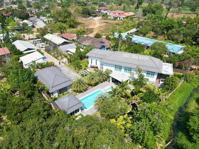 บ้านพลูวิลล่าสุดหรู โซนสัตหีบ ใกล้เขาชีจรรย์ พร้อมเข้าอยู่ FP-H1029 