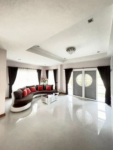 ให้เช่าบ้านเดี่ยว 2 ชั้น เฟอร์ครบ พร้อมเข้าอยู่ โซนสันทราย