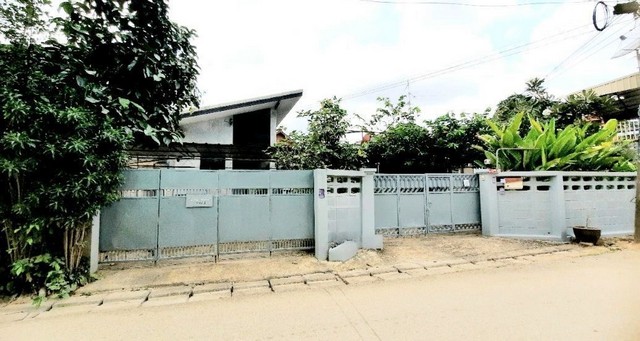 ขายบ้านพร้อมที่ดินย่านวัดเกต อำเภอเมือง จังหวัดเชียงใหม่ เนื้อที่ 87 ตารางวา