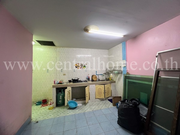 P1 ทาวน์เฮ้าส์ หมู่บ้าน บูรพาวิลล่า 12 ดอนเมือง - สรงประภา