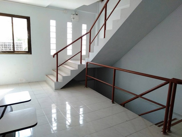 อาคารพาณิชย์ 3 ชั้น เนื้อที่ 18.6 ตรว. ต.ในเมือง อ.เมืองขอนแก่น