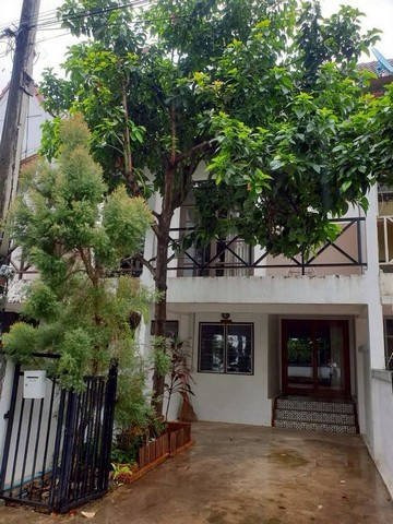 ให้เช่าทาวน์โฮม 2 ชั้น ทำเลดี ใกล้ม.เชียงใหม่ โซนสุเทพ