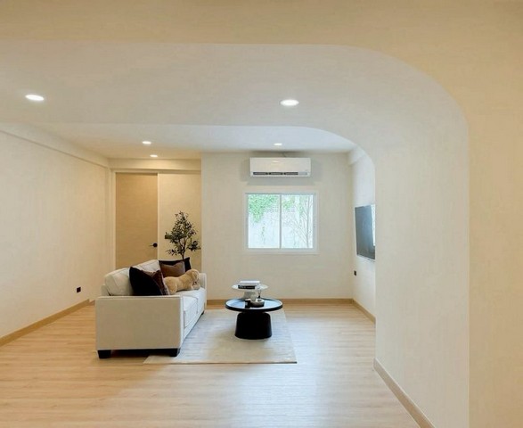 ทาวน์เฮ้าส์ 2 ชั้น รีโนเวทใหม่ โครงการ กุลพันธ์วิลล์2 แม่เหียะ