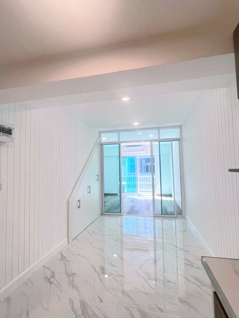 BTSอ่อนนุช 900ม.สุขุมวิท89-97 ให้เช่าอาคารพาณิชย์ 5 ชั้น 19 ตร.วา. 369 ตร.ม. เซ็นจูรี่ สุขุมวิท 900 ม. ถ. สุขุมวิท