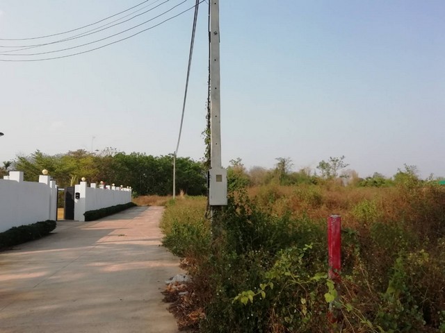 ขายที่ดินเปล่าถมแล้ว ซอยฝรั่งวิลเลจ ตำบลน้ำแพร่ อำเภอหางดง จังหวัดเชียงใหม่ เนื้อที่ 3 งาน 80 ตารางวา