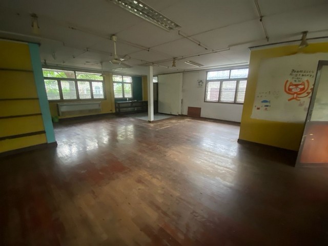 ให้เช่าบ้านเดี่ยว อยสุขุมวิท 49 รถไฟฟ้าBTS พร้อมพงษ์ BTS ทองหล่อ เหมาะ รีโนเวท ทำร้านอาหาร, home office หรือ Clinic ซ