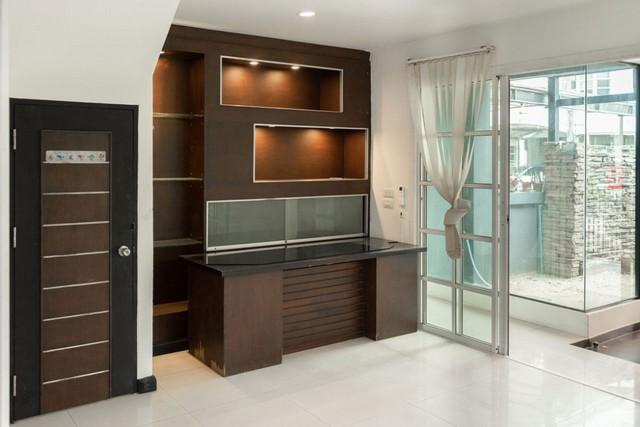 HR 6093 ให้เช่าโฮมออฟฟิศย่านลาดพร้าววังหินโชคชัย4รัชดา หมู่บ้านชาลิสาลาดพร้าววังหิน 34 ใกล้MRTภาวนา,MRTลาดพร้าว เหมาะอยู่อาศัยและทำโฮมออฟฟิศ