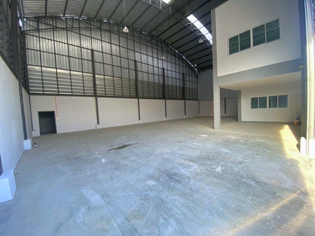 ตลาดแครายพลาซ่า 800 ม. รพ.สต.คลองมะเดื่อ 4.4กม. ให้เช่าโกดัง พร้อมออฟฟิศ 2ชั้น 650ตร.ม. 163ตร.วา. รร.ทานตะวันไตรภาษา 4.2 กม.2 ออฟฟิศ