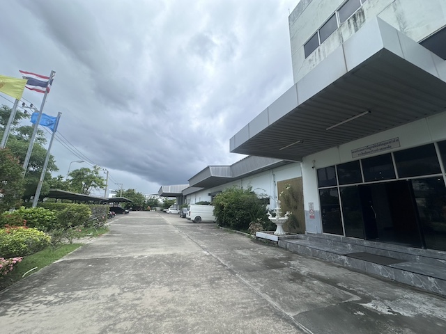 BST909 ขายโรงงาน พื้นที่ 4 ไร่ พื้นที่ใช้สอย 6,528 ตร.ม. นิคมนำไกร ลาดกระบัง พื้นที่สีม่วง