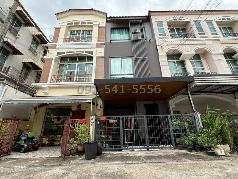 ขายทาวน์โฮม บ้านกลางเมือง โชคชัย 4 ติดกองปราบ เนื้อที่ 22.5 ตรว 3นอน 4น้ำ หน้าบ้านหันทางทิศเหนือ