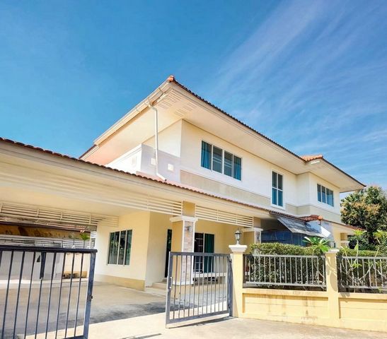 ขาย 3.6 ล้าน #บ้านสภาพนางฟ้า! ในโครงการ #รุ่งอรุณวิลล์ หางดง บ้านเดี่ยว 2 ชั้น สไตล์โมเดิร์น ทำเลดี คุ้มที่สุดในโซนนี้!