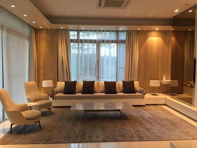 ขายบ้านเดี่ยว 2 ชั้น 400 ตรว. Ladawan รัตนาธิเบศร์ มีสระว่ายน้ำ ใกล้ Central รัตนาธิเบศร์