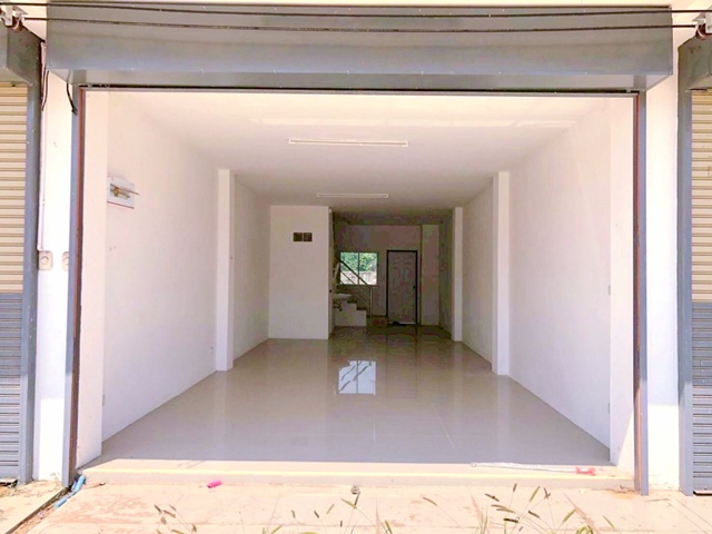 รพ.สมุทรสาคร  3.6 กม. ธนบุรี-ปากท่อ ปตท พะราม2 กม.35  ขาย-ให้เช่าอาคาร 4 ชั้น 19 ตร.วา. 310 ตร.ม.ตลาดทะเลไทย 7.6 กม.  นิคมสมุทรสาคร 4.5 กม.