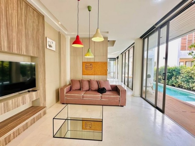 บ้านสวยสุดหรูติดทะเล พร้อมอยู่ โครงการคาซาลูน่า บางแสน ชลบุรี FP-H01043