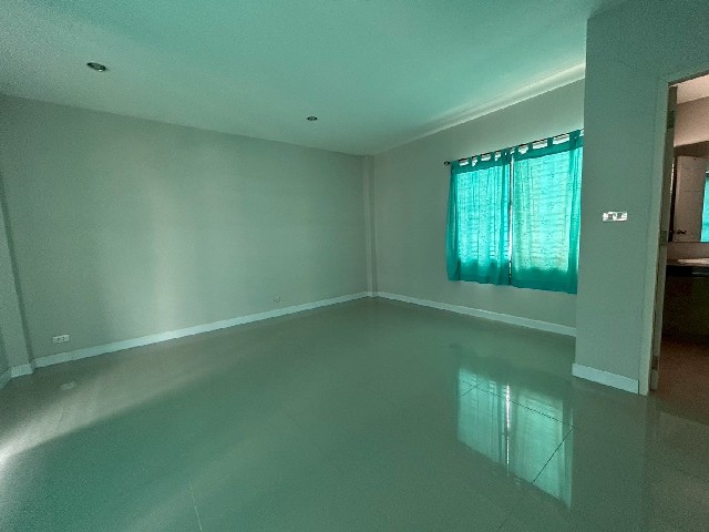 ขายโฮมออฟฟิศ 3 ชั้น (Home office 3 stories) ย่านเสรีไทยซอย 17 ใกล้ NIDA น้ำไม่ท่วมทุกสถานการณ์