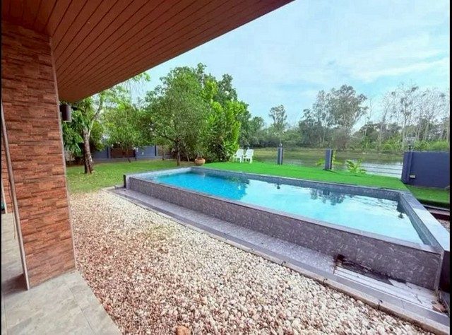 ให้เช่าพูลวิลล่าขนาดใหญ่ ทำเลดีเยี่ยม ใกล้รวมโชค สันทราย 