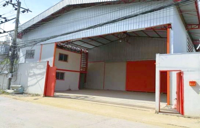 ตรงข้ามวัดลาดบุญ 1.16กม. ARLลาดกระบัง 3.5กม. ให้เช่าโกดัง พร้อมออฟฟิศ 2 ชั้น 1,600 ตร.ม. 400 ตร.วา.พาณิชยการเอเชีย 3.6 กม. 2นอน 2น้ำ 