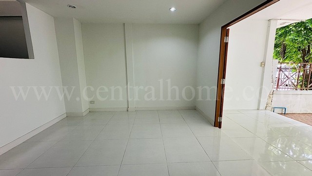 ทาวน์เฮ้าส์ ดิเอมเมอรัลด์ พาร์ค 3 บางบัวทอง รีโนเวทใหม่