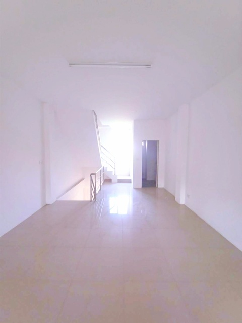 ขาย-ให้เช่าอาคาร 4ชั้น นิคมสมุทรสาคร 4.5 กม. ธนบุรี-ปากท่อ รพ.สมุทรสาคร  3.6กม. 19ตร.วา. 315ตร.ม. ปตท พะราม2 กม.35  ตลาดทะเลไทย 7.6 กม.