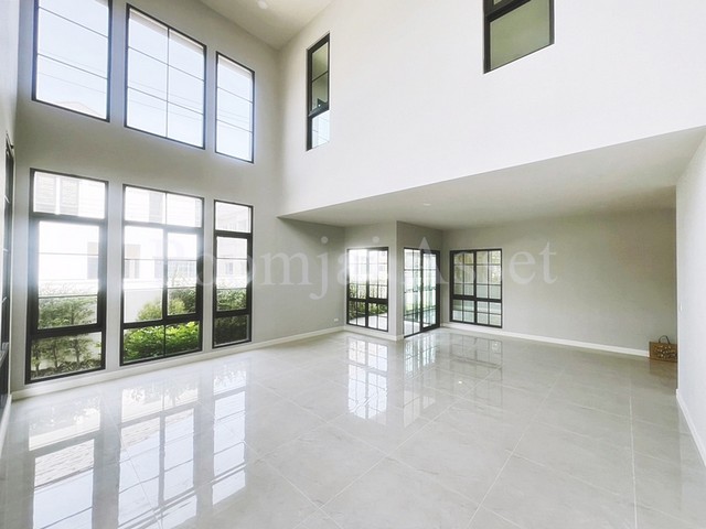 บ้านเดี่ยว The City Bangna 2  ( เดอะ ซิตี้ บางนา 2 )  หลังริม