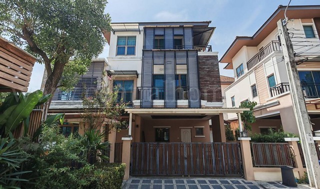 บ้านเดี่ยว 3 ชั้น หมู่บ้าน นนทรี รีเจ้นท์ ราชพฤกษ์ หลังมุม ใกล้ เซ็นทรัลเวสต์วิลล์