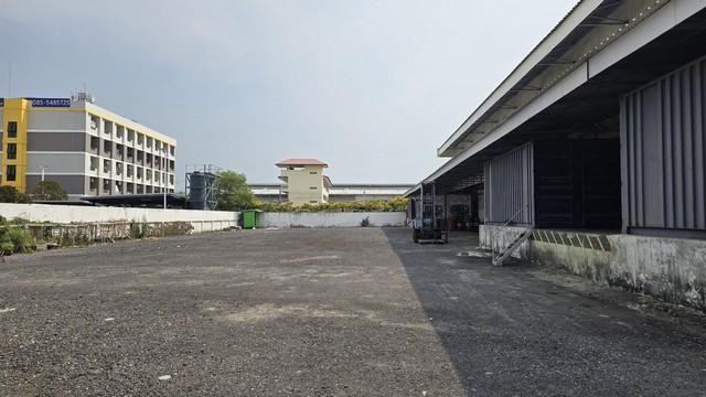 ให้เช่าโรงงาน 5000 ตรม. ถนนบางนา-ตราด กม.20 มีลิฟต์ 3 ตัว บางพลี สมุทรปราการ (ผังสีม่วง)