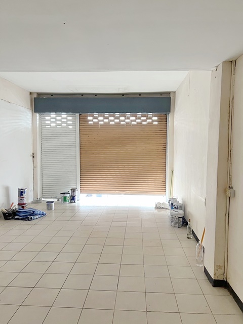 เพียง 299 ม ใกล้ MRT ลาดพร้าว 101 ให้เช่าอาคาร 4 ชั้น 20ตร.วา 320ตร.ม. 4นอน ปากซอยมี 7-11. ลาดพร้าว 126-132 ใกล้เดอะมอลล์ บางกะปิ 1.0 กม.