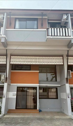 ให้เช่าทาวน์โฮม 3 ชั้น ทำเลดี ใจกลางเมือง โครงการ กรีนเนอรี่ลอฟท์ ท่าศาลา