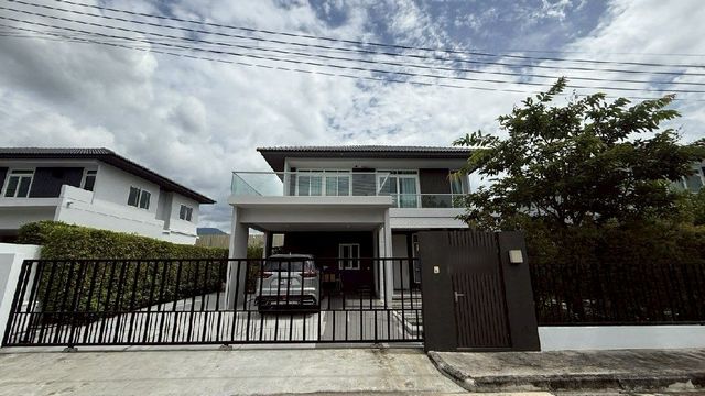 ขายขาดทุน เจ้าของกลับต่างประเทศ ราคาพิเศษเพียง 11 ล้าน #SereneLake Villa @Mantana บ้านเดี่ยวหรู 2 ชั้น สไตล์วิลล่า โครงการคุณภาพ เงียบสงบ