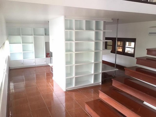 ให้เช่าบ้านเดี่ยว 2 ชั้น เนื้อที่ 340 ตรว. ซอยปรีดีพนมยงค์ 14 มีสวนร่มรื่น ใกล้ BTS พระโขนง