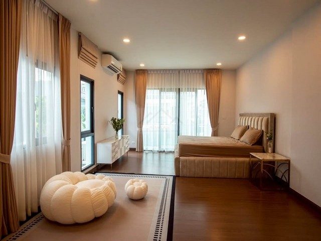 ให้เช่าบ้านเดี่ยวหรู 2 ชั้น 76 ตรว 315 ตรม. 4 ห้องนอน The City Bangna ใกล้เมกะบางนา อยู่ถนนเมน ใกล้สวน