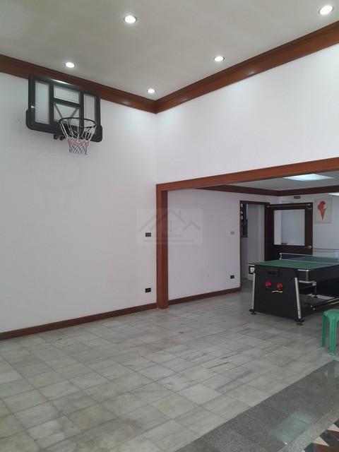 ขายทาวน์เฮ้าส์ 3 ชั้น 2 คูหา 52 ตรว. ย่านพระราม 9 ซอย 11 ( พร้อมผู้เช่า Yield 6.2% ต่อปี )