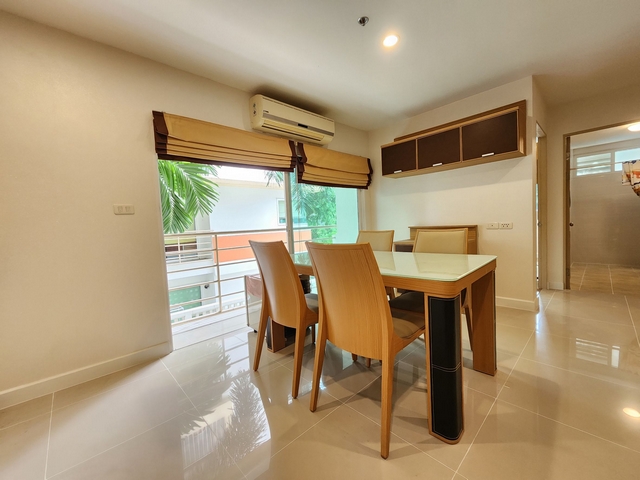 ขาย condo เมโทรพาร์คสาทร 2 นอน 57 ตรม. ปรับปรุงใหม่ วิวสระ. ใกล้ BTS วุฒากาศ
