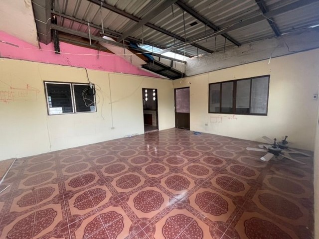 ขายที่ดินพร้อมสิ่งปลูกสร้าง ใกล้แหล่งชุมชมบ้านจุกกะเฌอ ซอย 5 FP-L01052