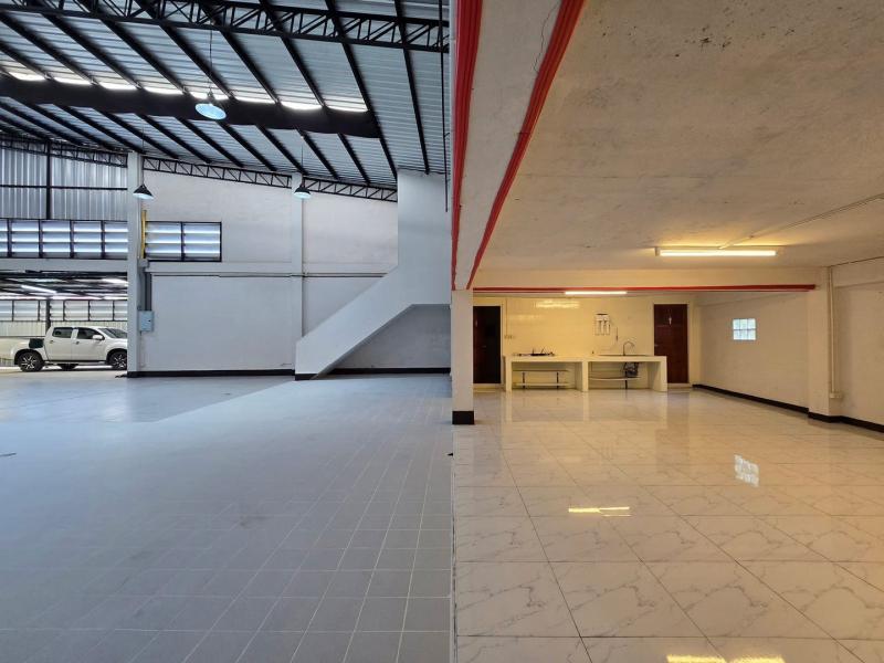 ให้เช่าออฟฟิศ+โกดัง ซ.ลาดพร้าว 38 พื้นที่ 490 ตร.ม. ใกล้ MRT ลาดพร้าว