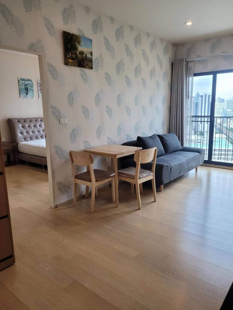 1 ห้องนอน   No.8/168เฟอร์นิเจอรร์เครื่องใช้ไฟฟ้า ทีวี แอร์ ตู้เย็นใกล้ BTS อารีย์สถานที่ตั้ง:https://maps.app.goo.gl/EgCgodiiqNnn5ayr5คุณอุ๋ยTEL   :   0958195559LINE  :  @infinitycondoWECHAT : auiroomrentFACEBOOK : @Infinityrichrealestate.co.tldemail : Infinityrich.realestate@gmail.com www.auicondo.con*** รับฝากขาย/เช่า อสังหาริมทรัพย์ ทุกประเภท *** รับขายฝาก คอนโด บ้าน ทาวน์เฮ้า ที่ดิน โกดังในเขต              กรุงเทพฯ ปริมณฑล และ ต่างจังหวัด             รับจำนอง ขายฝาก ฝากขาย        ***รับปรึกษาสินเชื่อทุกประเภท****------------